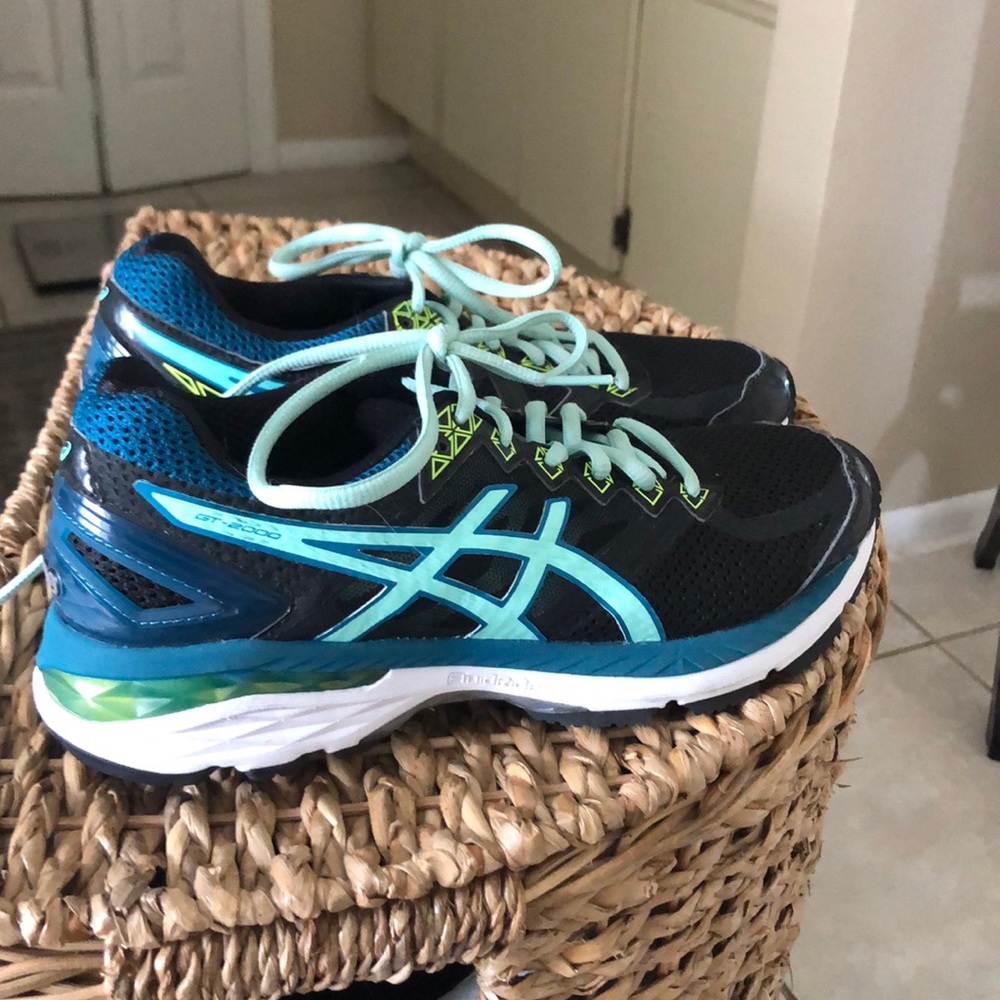 Asics running shoes, NEW